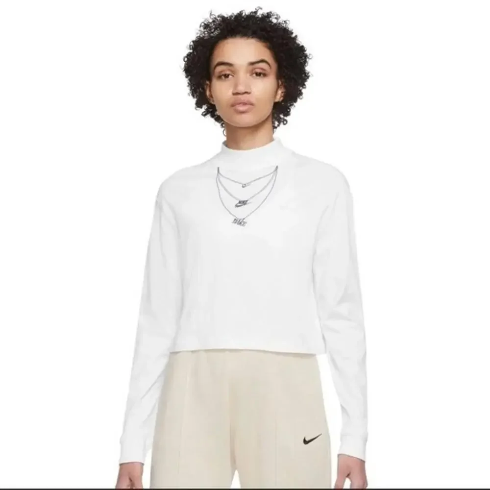 Nike Women's Sportswear Charmed Mock White Long-Sleeve Top
